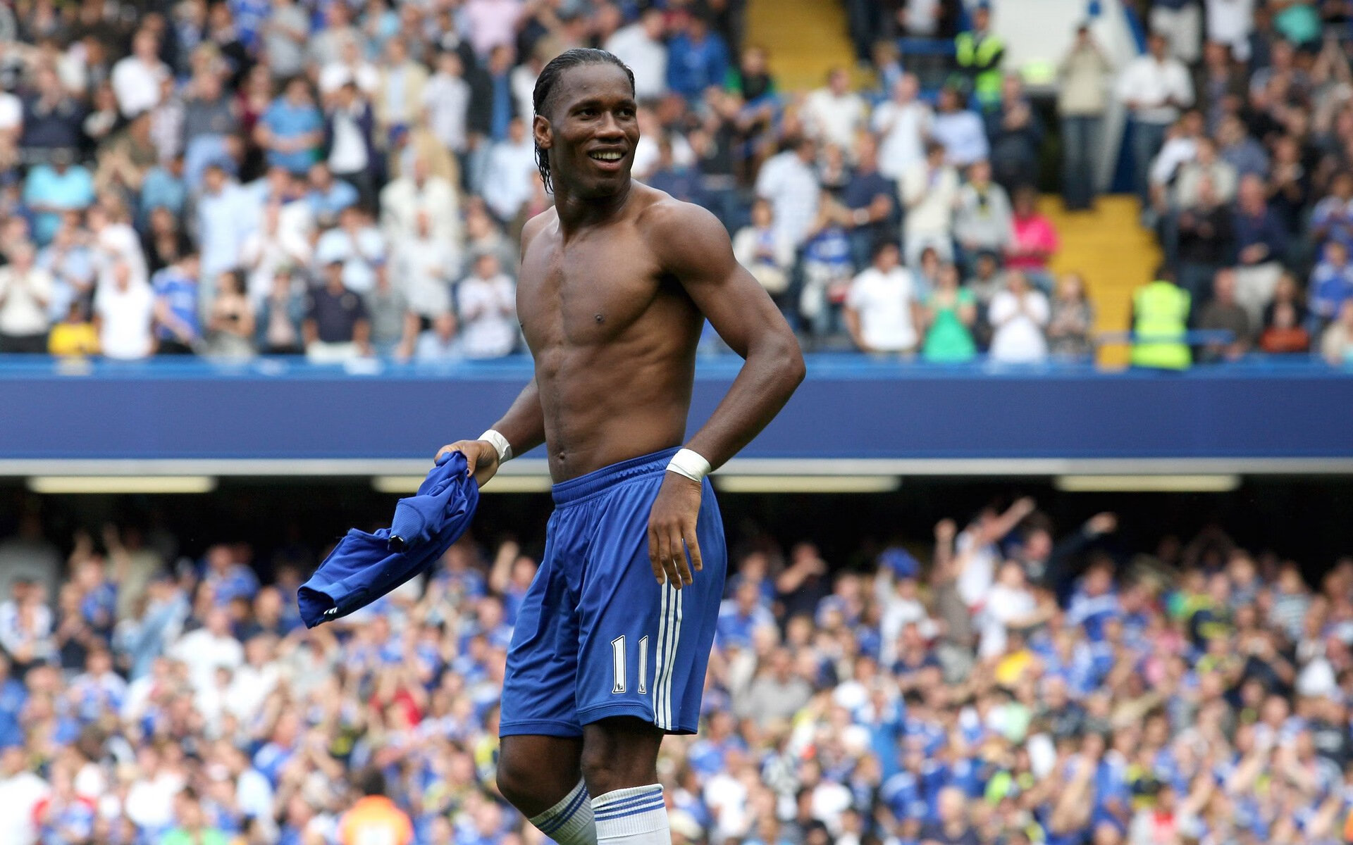 _穿越沙丘的多地越野赛：勇士的荒野之旅_，越野车穿越沙漠视频