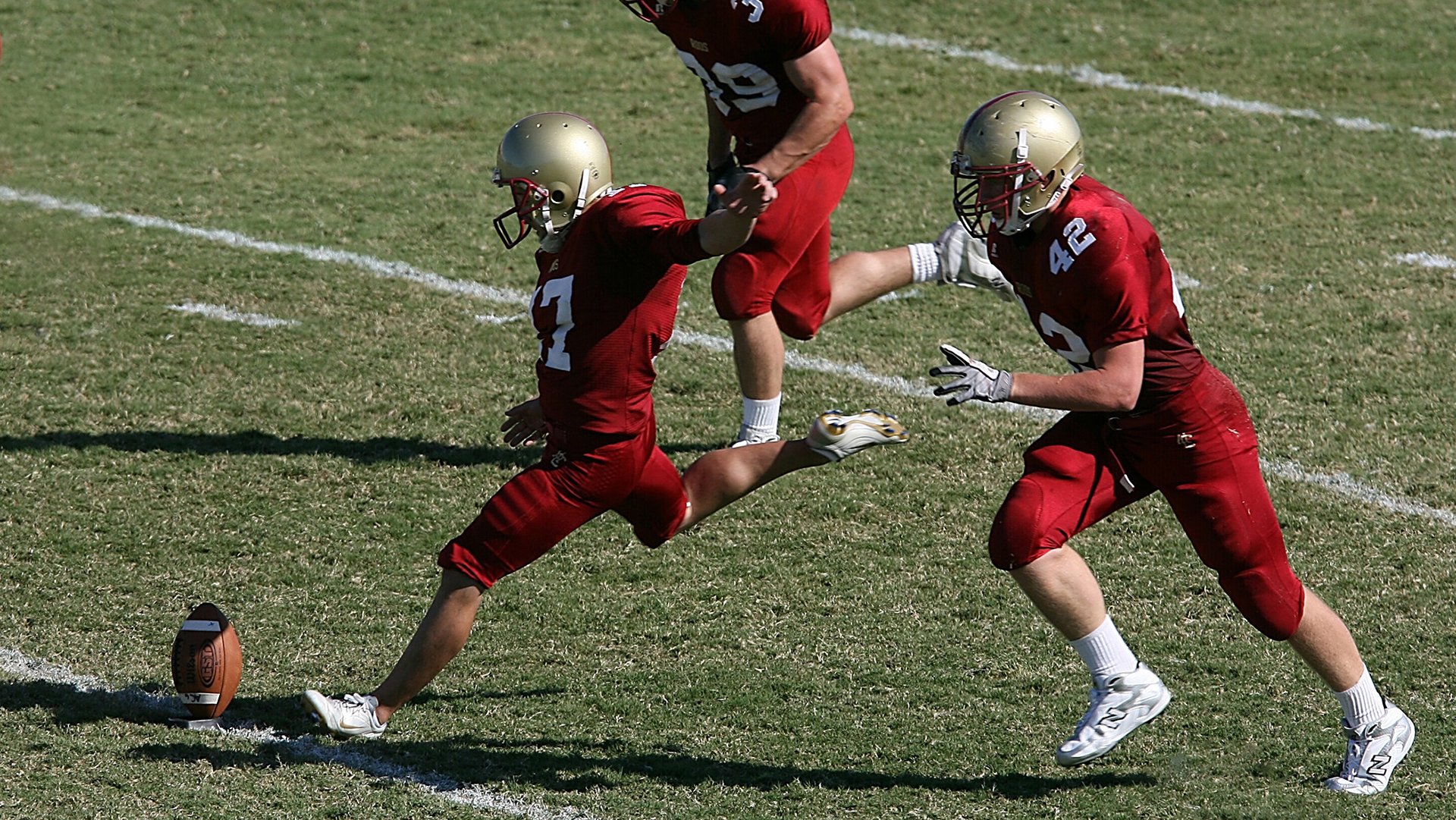赛场奇迹：车队在最后一分钟实现逆转