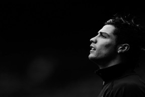 开云kaiyun-《彩虹六号》选手：团队协作与个人技术的融合，彩虹六号团队加成