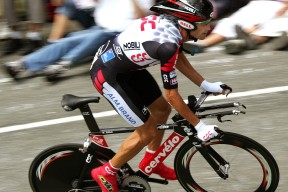 杭州瑜伽论坛成功举办，探讨行业未来，杭州瑜伽馆一般怎么收费