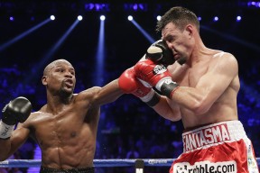 开云网站-_城市天台：高楼顶部举办的惊险网球比赛_，楼顶网球场效果图