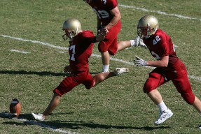 开云下载-“德甲最后几场争夺激烈，战况不断升级”，德甲最后一轮对阵