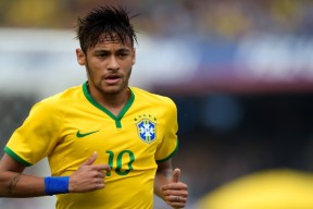 青少年“篮球+动漫”跨界合作展在成都引人关注，青少年篮球职业联赛