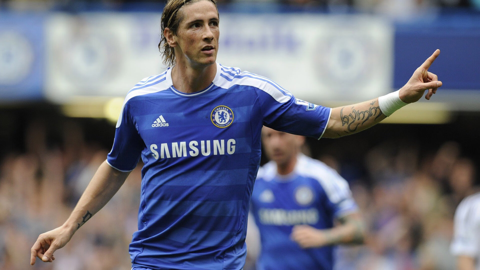 电竞游戏中的英雄角色平衡探讨与优化方案，电竞游戏人物